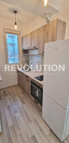 Обява Дава под наем 3-СТАЕН,град Варна, Аспарухово