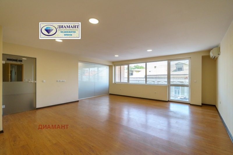 Под наем ОФИС, град Русе, Център • 707 € / 1382.77 лв. • 99737585 1 — Holmes.bg Под наем ОФИС, град Русе, Център • 707 € / 1382.77 лв. • 99737585 1
