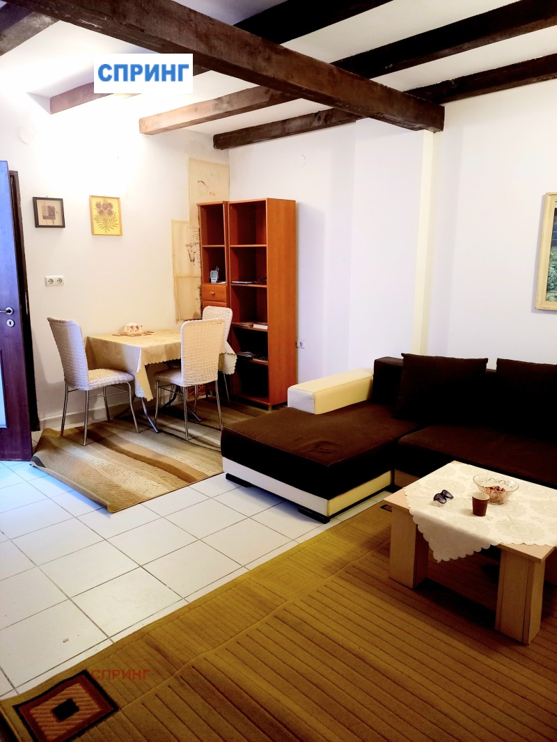 Под наем КЪЩА, град София, Център • 400 € • 83738495 1 — Holmes.bg Под наем КЪЩА, град София, Център • 400 € • 83738495 1