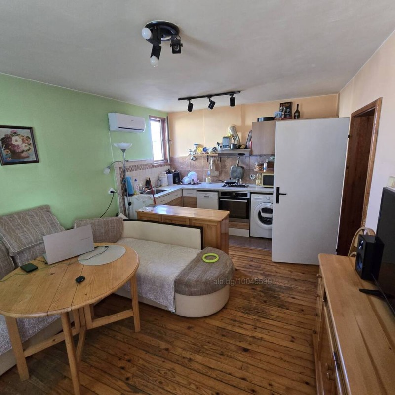 Под наем ЕТАЖ ОТ КЪЩА, град София, с. Лозен • 600 лв. / 306.78 € • 76940927 1 — Holmes.bg Под наем ЕТАЖ ОТ КЪЩА, град София, с. Лозен • 600 лв. / 306.78 € • 76940927 1