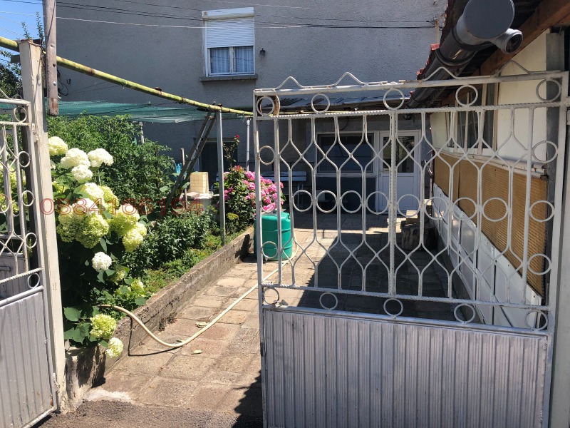 Под наем ЕТАЖ ОТ КЪЩА, област София, гр. Божурище • 500 € / 977.91 лв. • 30482687 1 — Holmes.bg Под наем ЕТАЖ ОТ КЪЩА, област София, гр. Божурище • 500 € / 977.91 лв. • 30482687 1