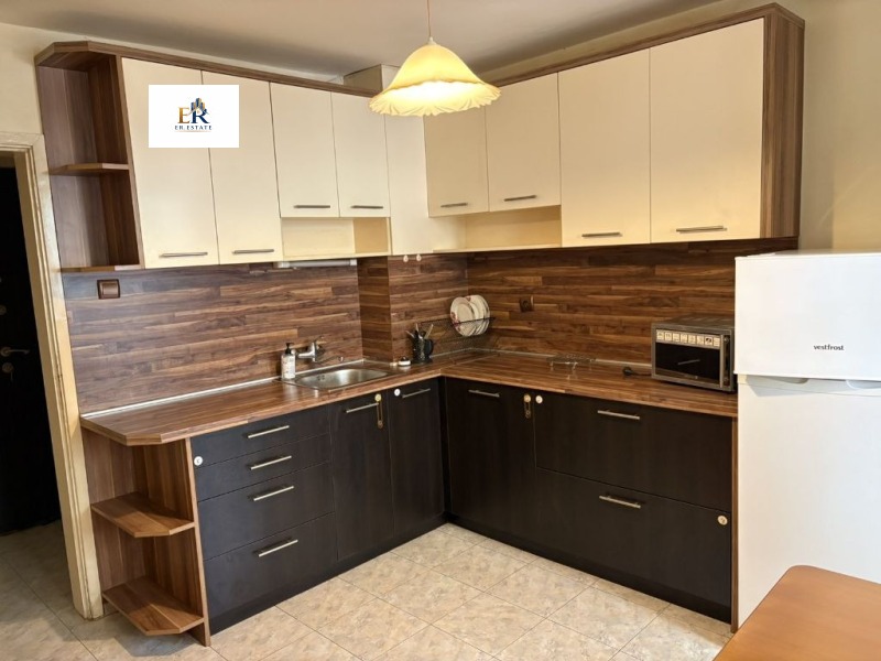 Под наем 2-СТАЕН, град Плевен, Широк център • 350 € • 53734435 1 — Holmes.bg Под наем 2-СТАЕН, град Плевен, Широк център • 350 € • 53734435 1