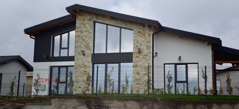Под наем КЪЩА, област София, с. Хераково • 2000 € • 97361983 1 — Holmes.bg Под наем КЪЩА, област София, с. Хераково • 2000 € • 97361983 1