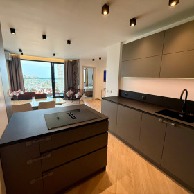 Обява Дава под наем 2-СТАЕН,град Варна, Бриз>