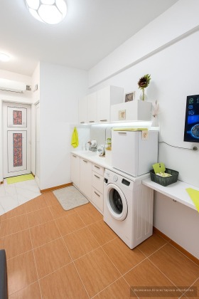 Обява Дава под наем 1-СТАЕН,град Пловдив, Център