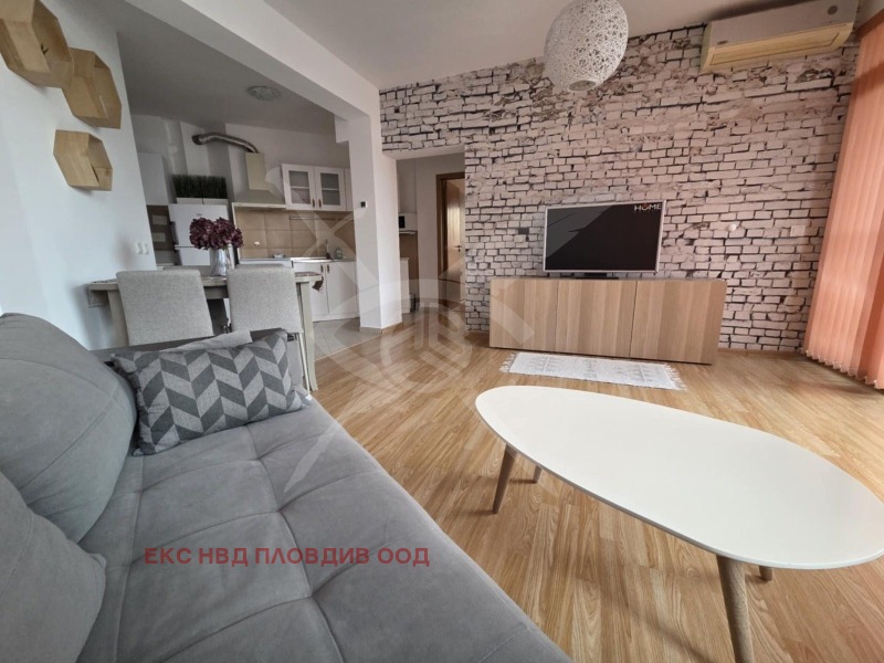 Под наем 3-СТАЕН, град Пловдив, Тракия • 600 € / 1173.50 лв. • 97225140 1 — Holmes.bg Под наем 3-СТАЕН, град Пловдив, Тракия • 600 € / 1173.50 лв. • 97225140 1