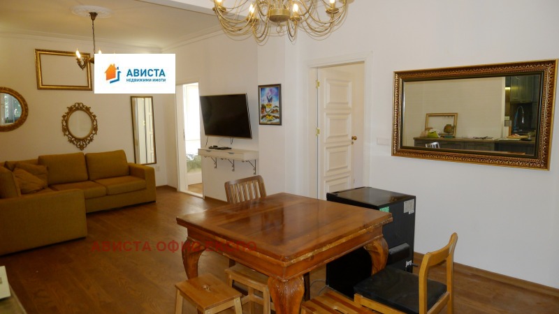 Под наем 3-СТАЕН, град София, Център • 900 € • 22500065 1 — Holmes.bg Под наем 3-СТАЕН, град София, Център • 900 € • 22500065 1