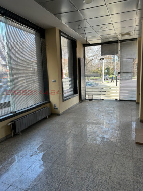 Обява Дава под наем ОФИС,град Плевен, Идеален център