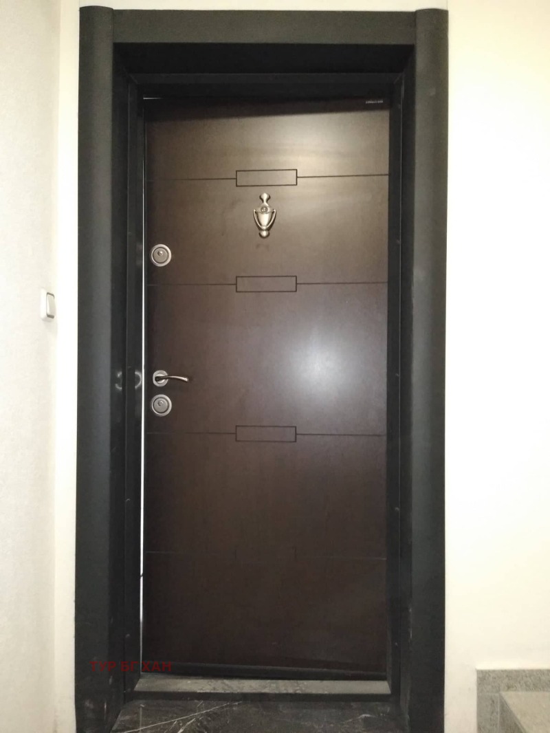 Под наем 3-СТАЕН, град Шумен, Център • 850 лв. / 434.60 € • 86610801 1 — Holmes.bg Под наем 3-СТАЕН, град Шумен, Център • 850 лв. / 434.60 € • 86610801 1