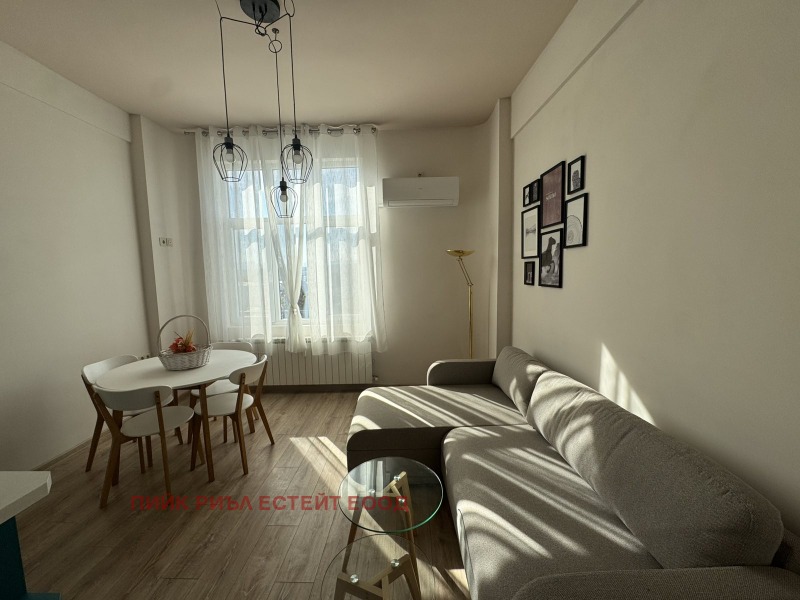 Под наем 3-СТАЕН, град София, Център • 1300 € • 27580423 1 — Holmes.bg Под наем 3-СТАЕН, град София, Център • 1300 € • 27580423 1