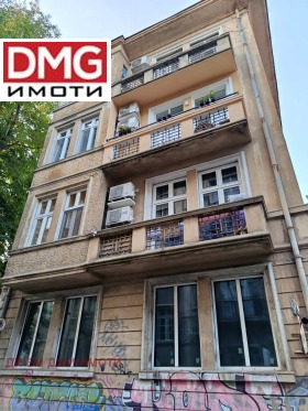АТЕЛИЕ, ТАВАН, 25 m2 - Holmes.bg АТЕЛИЕ, ТАВАН, 25 m2