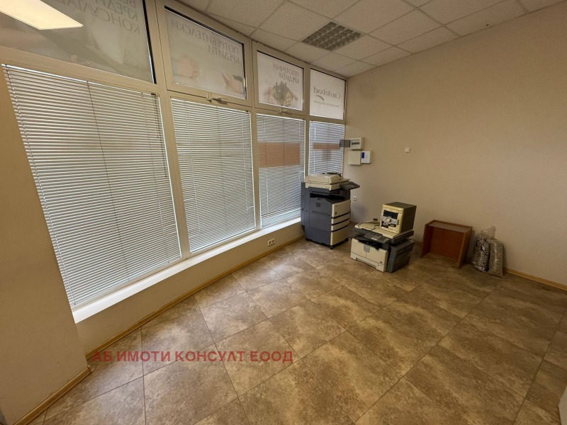 Под наем ОФИС, град София, Надежда 2 • 500 € / 977.91 лв. • 67055338 1 — Holmes.bg Под наем ОФИС, град София, Надежда 2 • 500 € / 977.91 лв. • 67055338 1