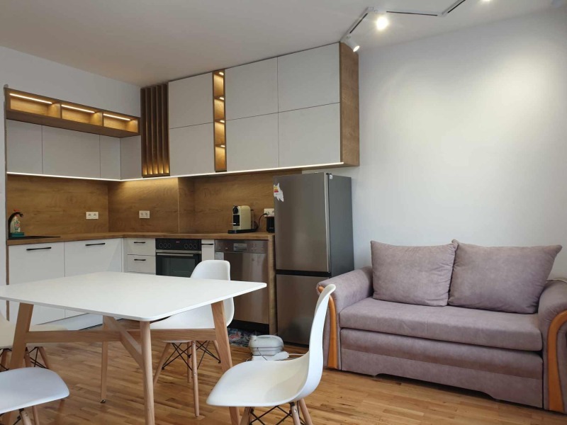 Под наем 2-СТАЕН, град Варна, Лятно кино Тракия • 550 € / 1075.71 лв. • 16257086 1 — Holmes.bg Под наем 2-СТАЕН, град Варна, Лятно кино Тракия • 550 € / 1075.71 лв. • 16257086 1