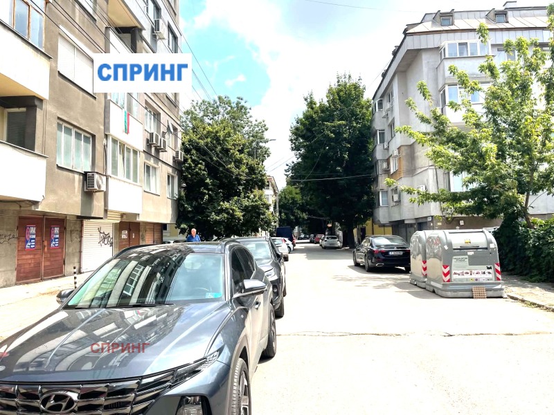 Под наем ГАРАЖ, ПАРКОМЯСТО, град Русе, Център • 100 € / 195.58 лв. • 84118062 1 — Holmes.bg Под наем ГАРАЖ, ПАРКОМЯСТО, град Русе, Център • 100 € / 195.58 лв. • 84118062 1