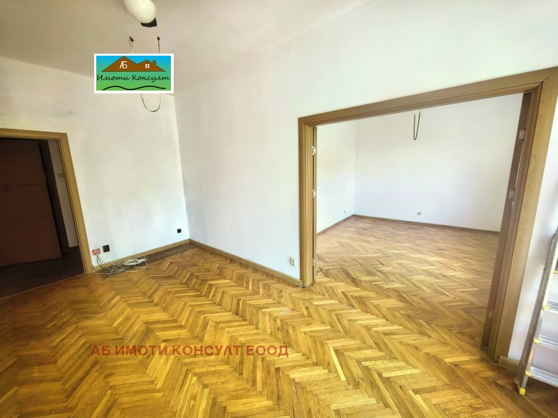 Под наем 3-СТАЕН, град София, Докторски паметник • 900 € • 22075919 1 — Holmes.bg Под наем 3-СТАЕН, град София, Докторски паметник • 900 € • 22075919 1
