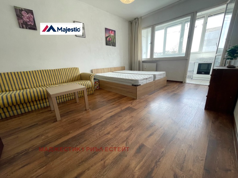 Под наем 3-СТАЕН, град София, Лагера • 500 € / 977.91 лв. • 92042649 1 — Holmes.bg Под наем 3-СТАЕН, град София, Лагера • 500 € / 977.91 лв. • 92042649 1