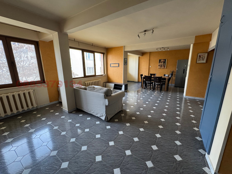 Под наем 3-СТАЕН, град София, Лозенец • 990 € / 1936.27 лв. • 76315003 1 — Holmes.bg Под наем 3-СТАЕН, град София, Лозенец • 990 € / 1936.27 лв. • 76315003 1