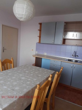 Обява Дава под наем 1-СТАЕН,град Русе, Ялта