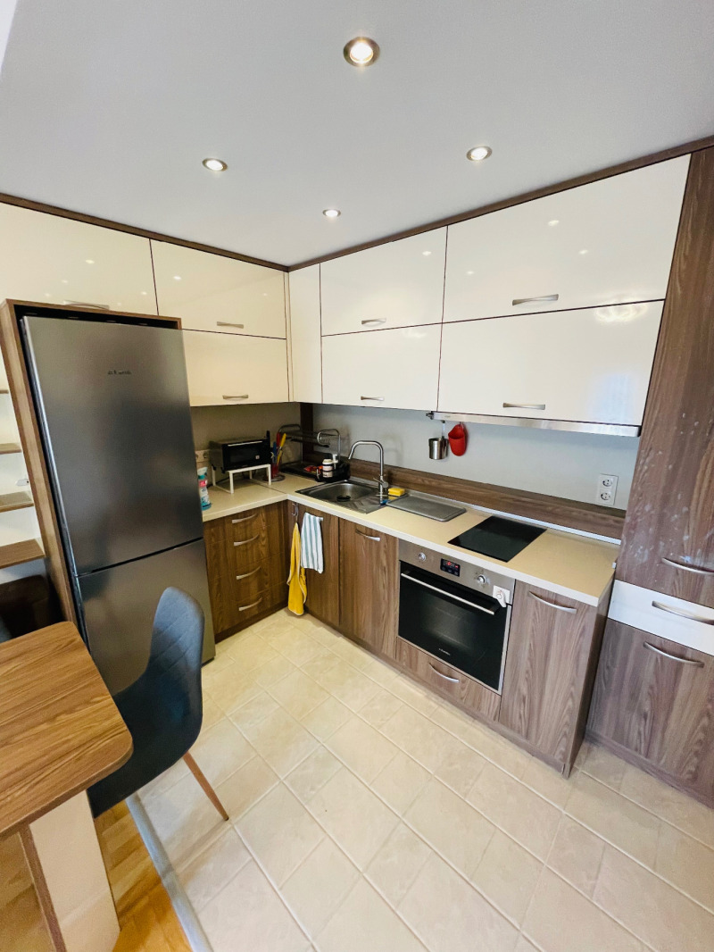 Под наем 3-СТАЕН, град София, Белите брези • 700 € / 1369.08 лв. • 80436940 1 — Holmes.bg Под наем 3-СТАЕН, град София, Белите брези • 700 € / 1369.08 лв. • 80436940 1