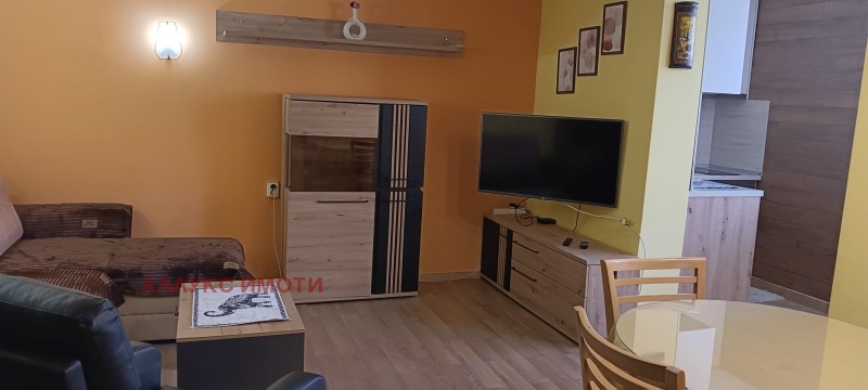 Под наем 3-СТАЕН, град Русе, Център • 500 € / 977.91 лв. • 58026515 1 — Holmes.bg Под наем 3-СТАЕН, град Русе, Център • 500 € / 977.91 лв. • 58026515 1