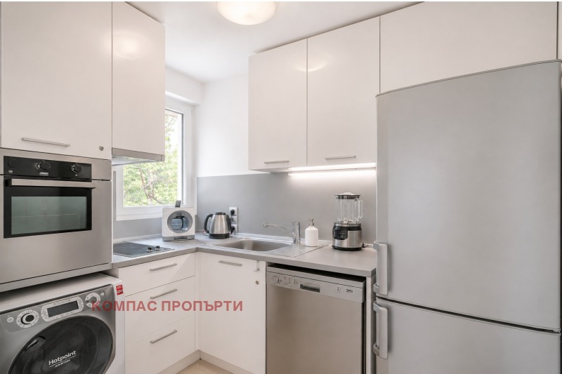 Под наем 3-СТАЕН, град София, Гео Милев • 720 € • 93292487 1 — Holmes.bg Под наем 3-СТАЕН, град София, Гео Милев • 720 € • 93292487 1
