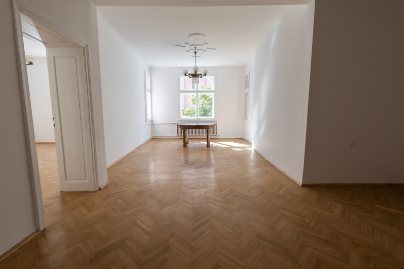 Под наем 3-СТАЕН, град София, Център • 900 € • 61491681 1 — Holmes.bg Под наем 3-СТАЕН, град София, Център • 900 € • 61491681 1