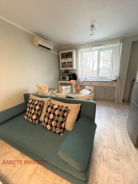 Обява Дава под наем 2-СТАЕН,град София, Редута