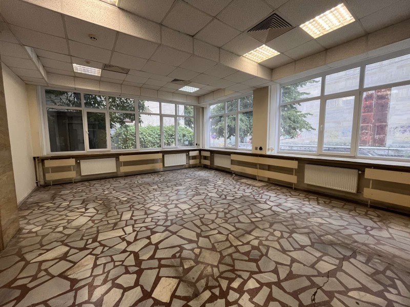 Под наем ОФИС, град Шумен, Център • 2000 € • 40727173 1 — Holmes.bg Под наем ОФИС, град Шумен, Център • 2000 € • 40727173 1