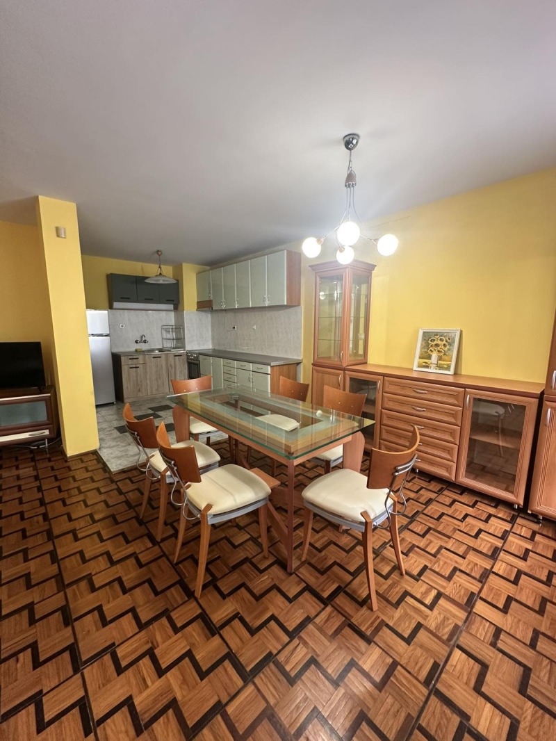 Под наем 3-СТАЕН, град София, Оборище • 850 € / 1662.46 лв. • 73654845 1 — Holmes.bg Под наем 3-СТАЕН, град София, Оборище • 850 € / 1662.46 лв. • 73654845 1