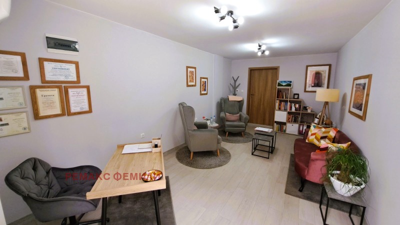 Под наем ОФИС, град Варна, Бизнес хотел • 600 лв. / 306.78 € • 76546854 1 — Holmes.bg Под наем ОФИС, град Варна, Бизнес хотел • 600 лв. / 306.78 € • 76546854 1