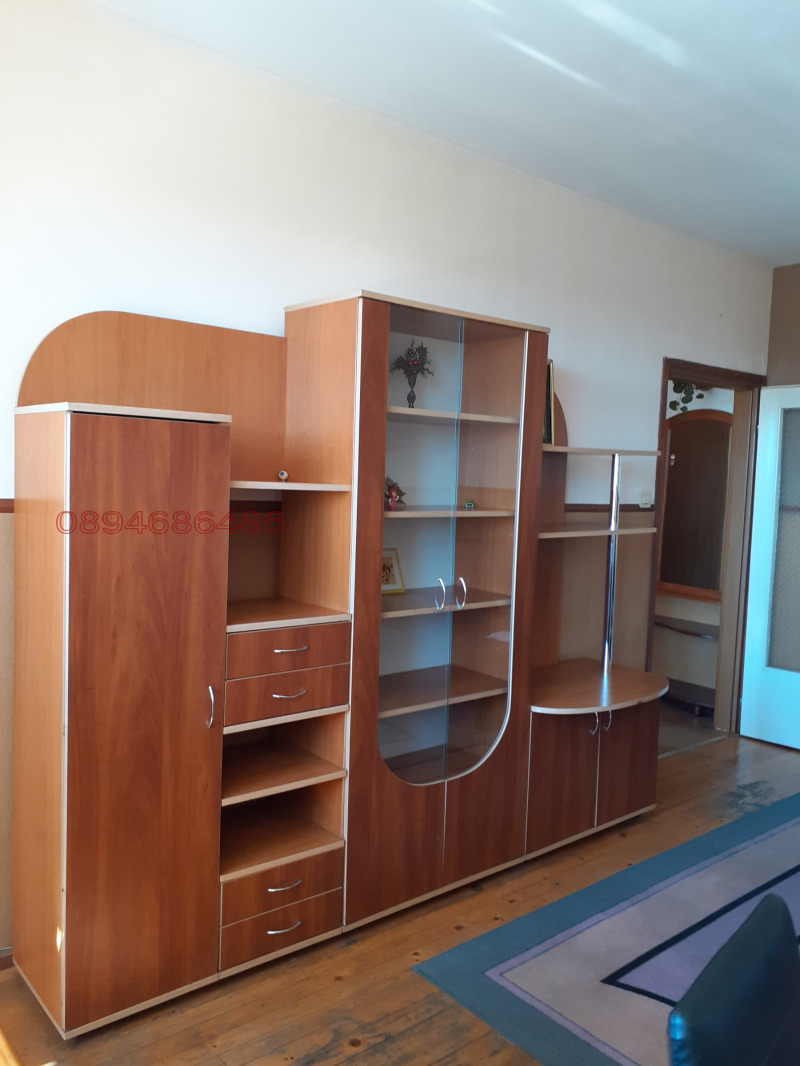 Под наем 3-СТАЕН, град София, Модерно предградие • 600 € / 1173.50 лв. • 37128532 1 — Holmes.bg Под наем 3-СТАЕН, град София, Модерно предградие • 600 € / 1173.50 лв. • 37128532 1