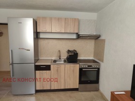 Дава под наем Етаж от къща, град София