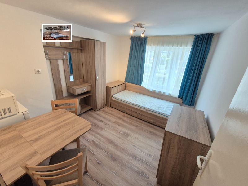 Под наем СТАЯ, град Пловдив, Център • 160 € / 312.93 лв. • 77097098 1 — Holmes.bg Под наем СТАЯ, град Пловдив, Център • 160 € / 312.93 лв. • 77097098 1