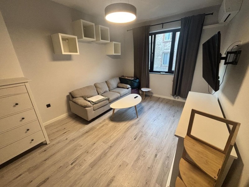 Под наем 2-СТАЕН, град София, Център • 690 € • 91615252 1 — Holmes.bg Под наем 2-СТАЕН, град София, Център • 690 € • 91615252 1