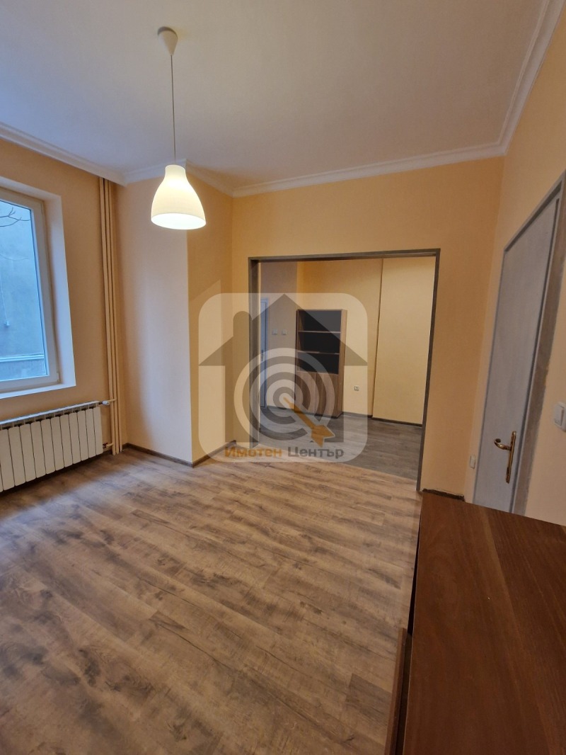 Под наем ОФИС, град София, Яворов • 500 € / 977.91 лв. • 53769647 1 — Holmes.bg Под наем ОФИС, град София, Яворов • 500 € / 977.91 лв. • 53769647 1