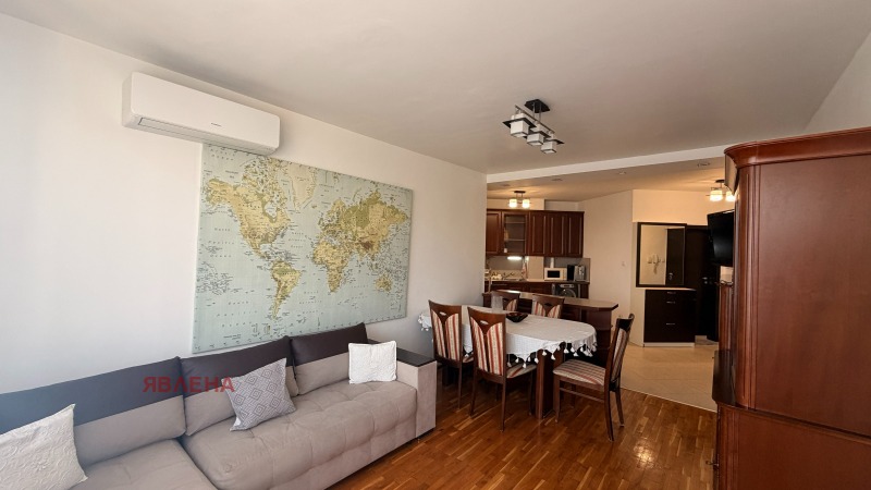 Под наем 3-СТАЕН, град София, Люлин 8 • 700 € / 1369.08 лв. • 64513415 1 — Holmes.bg Под наем 3-СТАЕН, град София, Люлин 8 • 700 € / 1369.08 лв. • 64513415 1