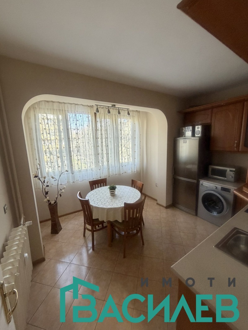 Под наем 3-СТАЕН, град София, Света Троица • 700 € / 1369.08 лв. • 17181567 1 — Holmes.bg Под наем 3-СТАЕН, град София, Света Троица • 700 € / 1369.08 лв. • 17181567 1
