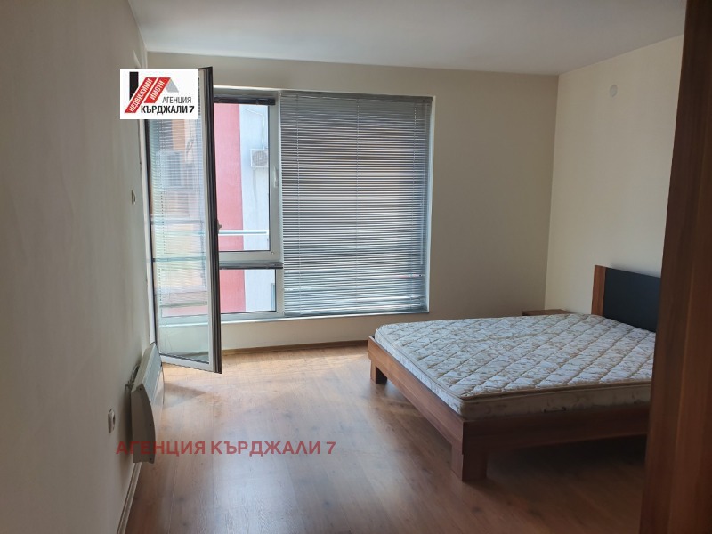 Под наем 3-СТАЕН, град Кърджали, Център • 450 € / 880.12 лв. • 57052200 1 — Holmes.bg Под наем 3-СТАЕН, град Кърджали, Център • 450 € / 880.12 лв. • 57052200 1