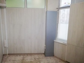 ОФИС, 10 m2 - Holmes.bg ОФИС, 10 m2