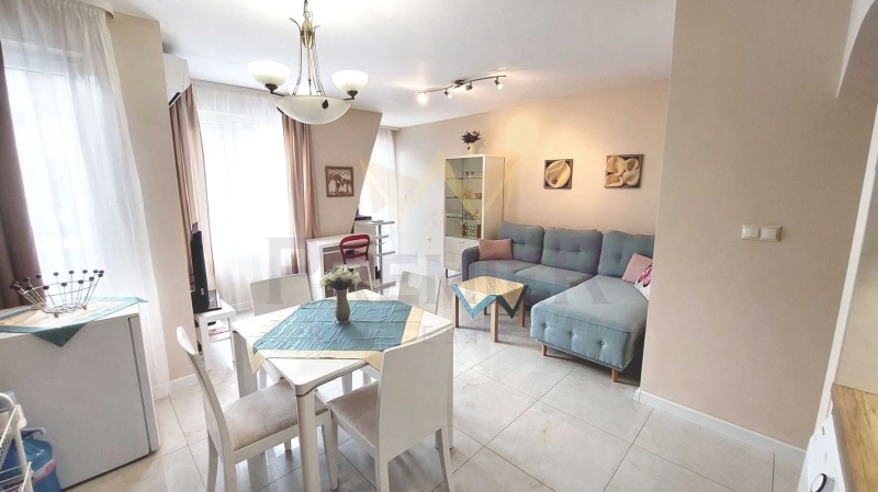 Под наем 3-СТАЕН, град Варна, Лятно кино Тракия • 960 € / 1877.60 лв. • 56574338 1 — Holmes.bg Под наем 3-СТАЕН, град Варна, Лятно кино Тракия • 960 € / 1877.60 лв. • 56574338 1