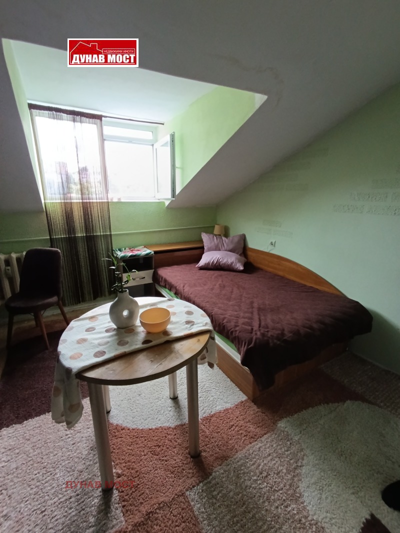 Под наем АТЕЛИЕ, ТАВАН, град Русе, Родина 1 • 200 € / 391.17 лв. • 80991409 1 — Holmes.bg Под наем АТЕЛИЕ, ТАВАН, град Русе, Родина 1 • 200 € / 391.17 лв. • 80991409 1
