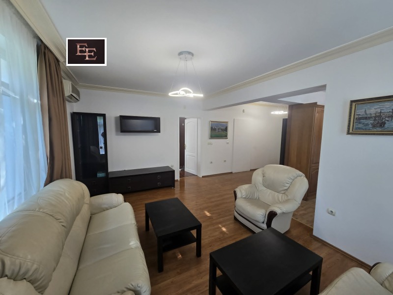 Под наем 2-СТАЕН, град София, Иван Вазов • 700 € • 17142506 1 — Holmes.bg Под наем 2-СТАЕН, град София, Иван Вазов • 700 € • 17142506 1
