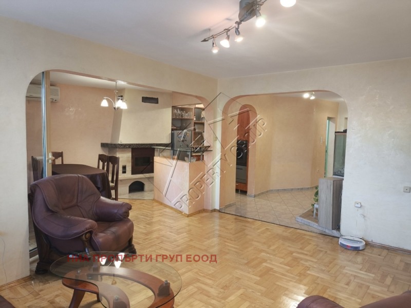 Под наем 3-СТАЕН, град Бургас, Лазур • 850 € / 1662.46 лв. • 97672231 1 — Holmes.bg Под наем 3-СТАЕН, град Бургас, Лазур • 850 € / 1662.46 лв. • 97672231 1