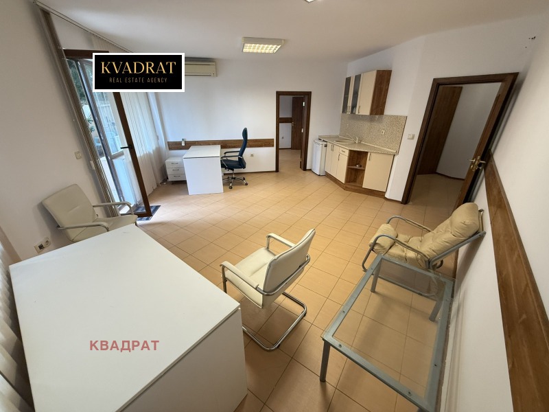 Под наем ОФИС, град Варна, м-т Салтанат • 800 € • 28438809 1 — Holmes.bg Под наем ОФИС, град Варна, м-т Салтанат • 800 € • 28438809 1