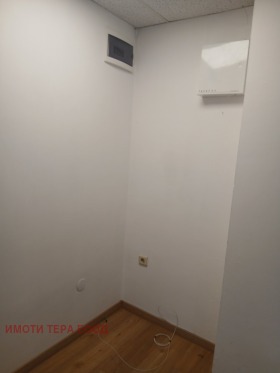 ОФИС, 23 m2 - Holmes.bg ОФИС, 23 m2