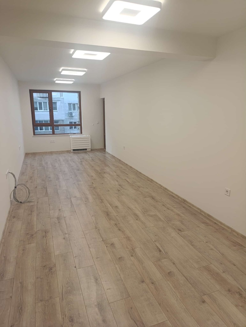 Под наем ОФИС, град Варна, Завод Дружба • 800 лв. / 409.03 € • 12060662 1 — Holmes.bg Под наем ОФИС, град Варна, Завод Дружба • 800 лв. / 409.03 € • 12060662 1