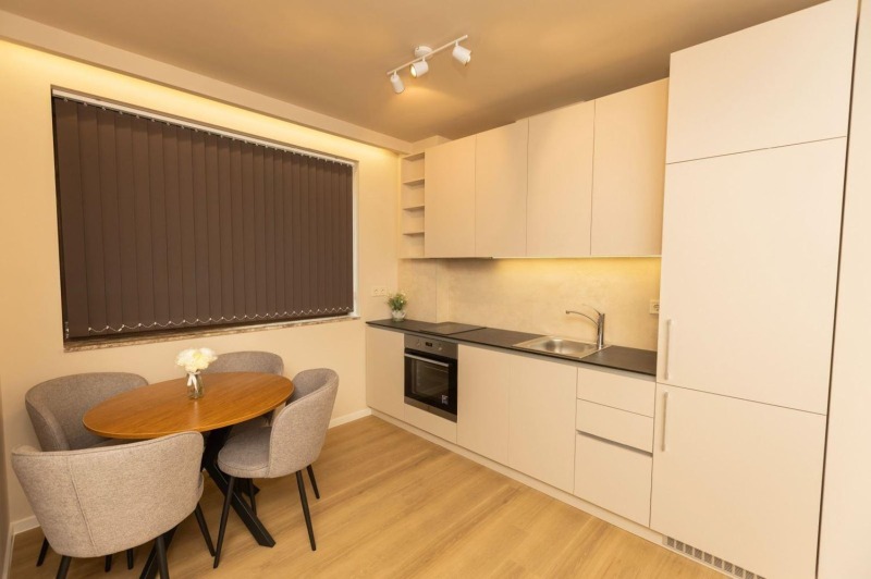 Под наем 3-СТАЕН, град София, Малинова долина • 899 € / 1758.29 лв. • 85120326 1 — Holmes.bg Под наем 3-СТАЕН, град София, Малинова долина • 899 € / 1758.29 лв. • 85120326 1
