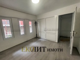 ОФИС, 70 m2 - Holmes.bg ОФИС, 70 m2