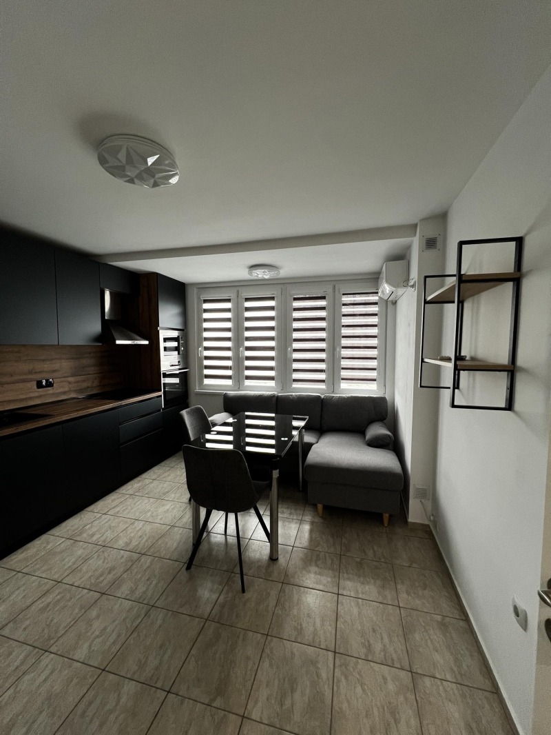 Под наем 1-СТАЕН, град София, Младост 2 • 550 € / 1075.71 лв. • 36428719 1 — Holmes.bg Под наем 1-СТАЕН, град София, Младост 2 • 550 € / 1075.71 лв. • 36428719 1