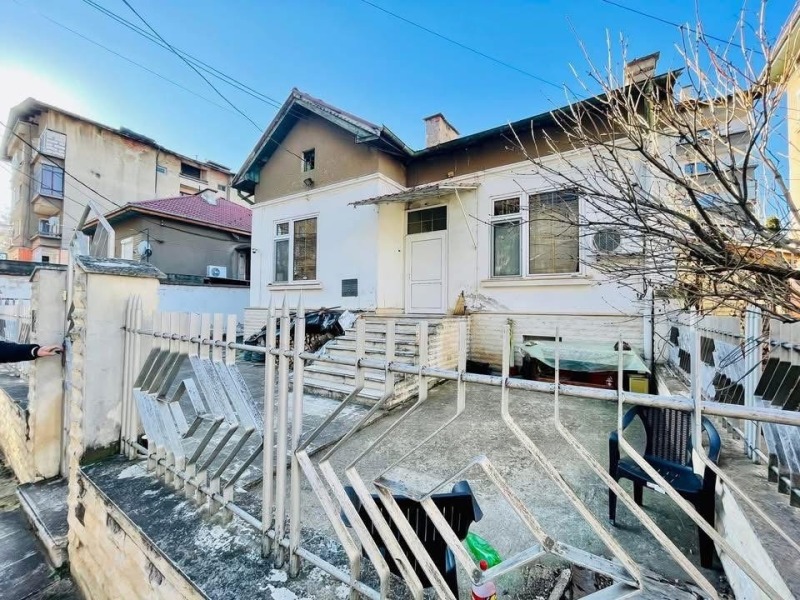 Продава КЪЩА в град Монтана, Широк център - 78 кв.м / 230 000 € » 449 840.90 лв., ИМОТИ МОНТИ
